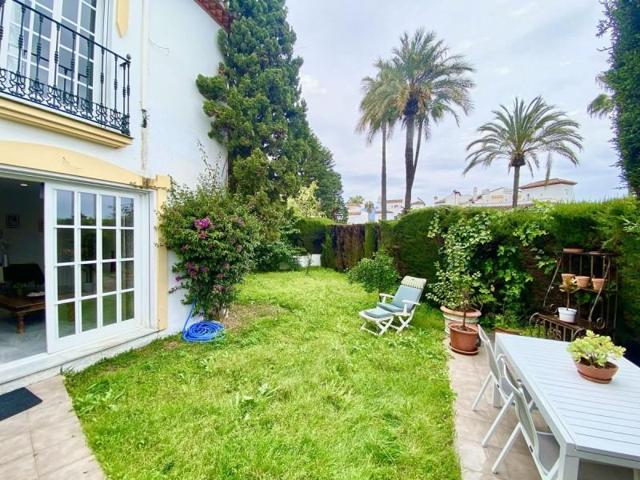 Chalet en venta en Estepona, Estepona photo 0