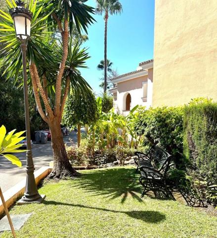 Piso en venta en Estepona, Estepona photo 0