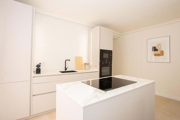 Piso en venta en Marbella, Marbella photo 0