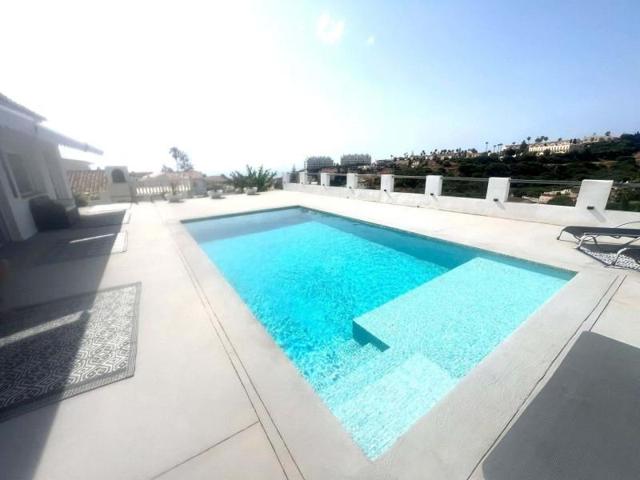 Chalet en venta en Fuengirola, Fuengirola photo 0