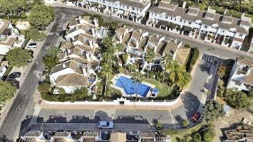 Casa en venta en Marbella, Marbella photo 0