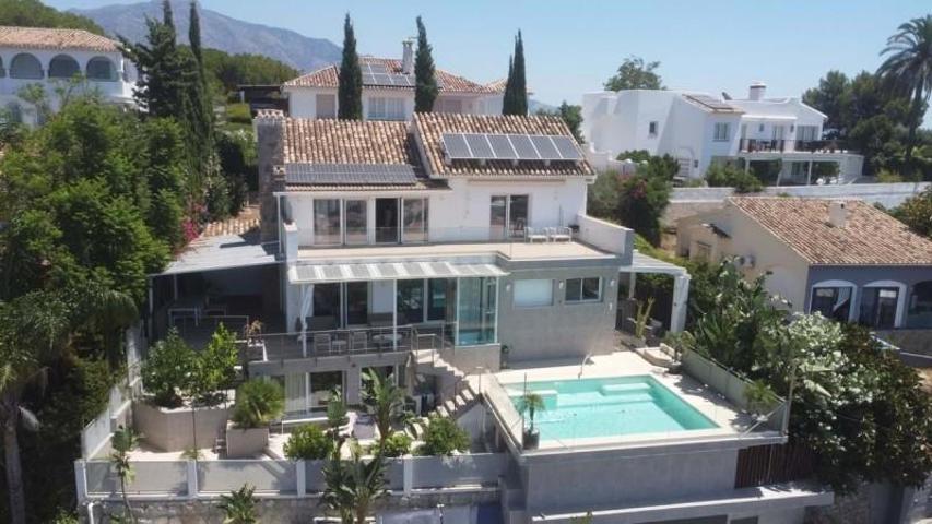 Chalet en venta en Marbella, Marbella photo 0