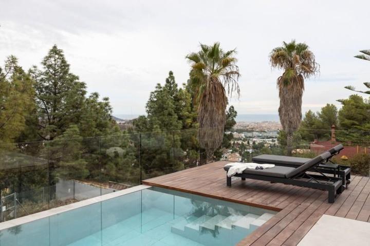 Chalet en venta en Málaga, Málaga photo 0