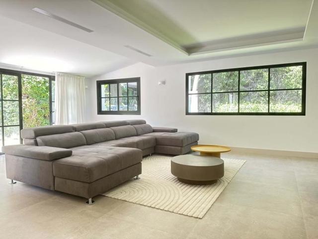 Chalet en venta en Benahavís, Benahavis photo 0