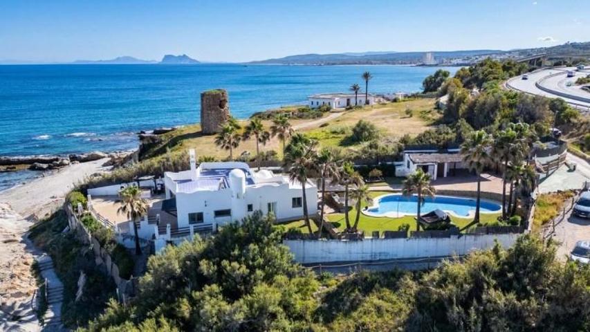 Chalet en venta en Manilva, Manilva photo 0