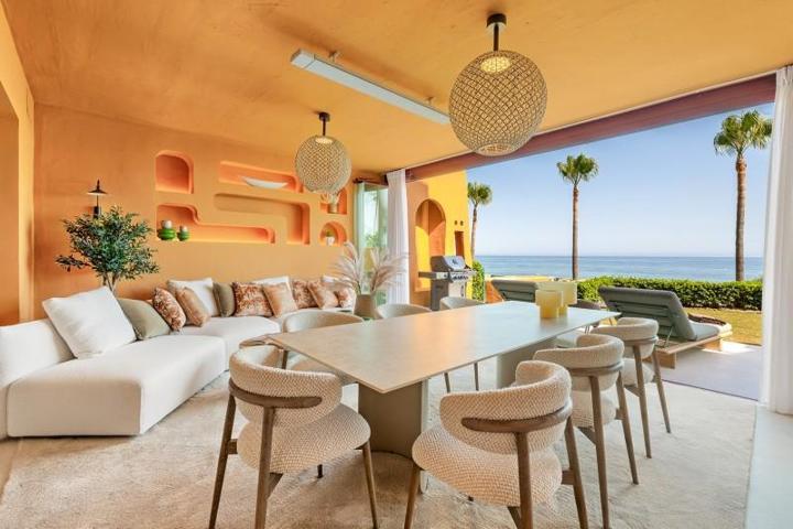 Piso en venta en Estepona, Estepona photo 0