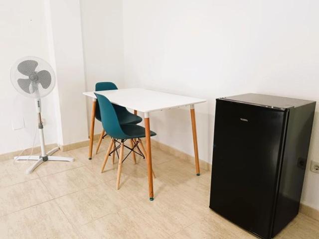 Habitación en alquiler en Orihuela, Barrio de Capuchinos photo 0