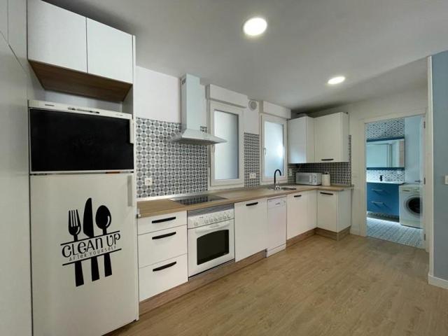 Estudio en alquiler en Ponferrada, Alta photo 0