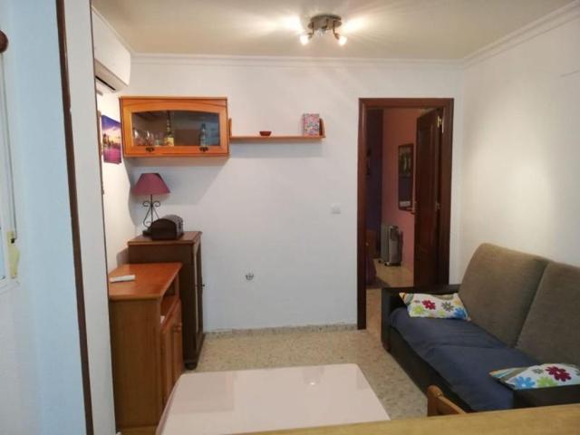 Apartamento en alquiler en Huelva, Merced photo 0