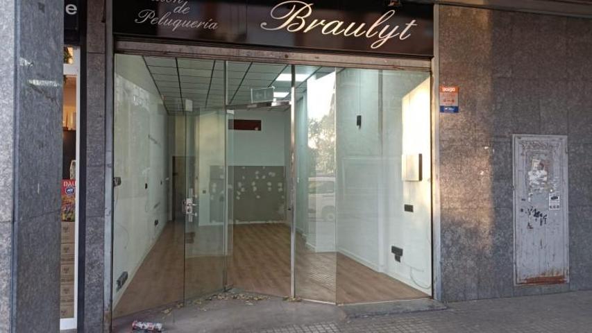 Local comercial en alquiler en Terrassa, Sant Pere photo 0