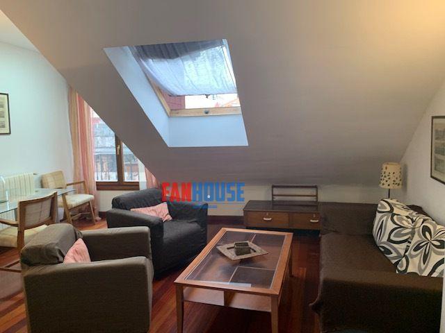 Apartamento en alquiler en Gijón, Centro photo 0