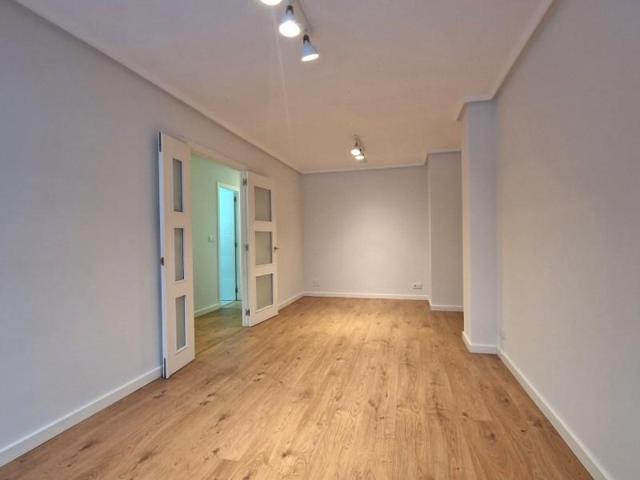 Piso en alquiler en A Coruña, Riazor - Los Rosales photo 0