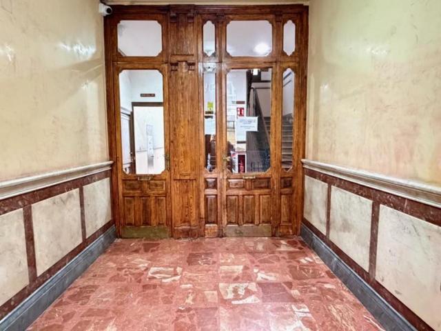 Piso en alquiler en Madrid, Calle de Leganitos, 28013 photo 0