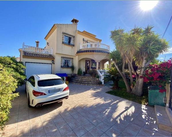 Chalet en alquiler en Orihuela Costa, Playa Flamenca photo 0