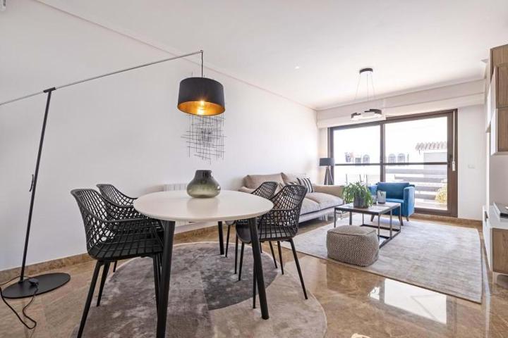 Piso en alquiler en Estepona, Estepona photo 0