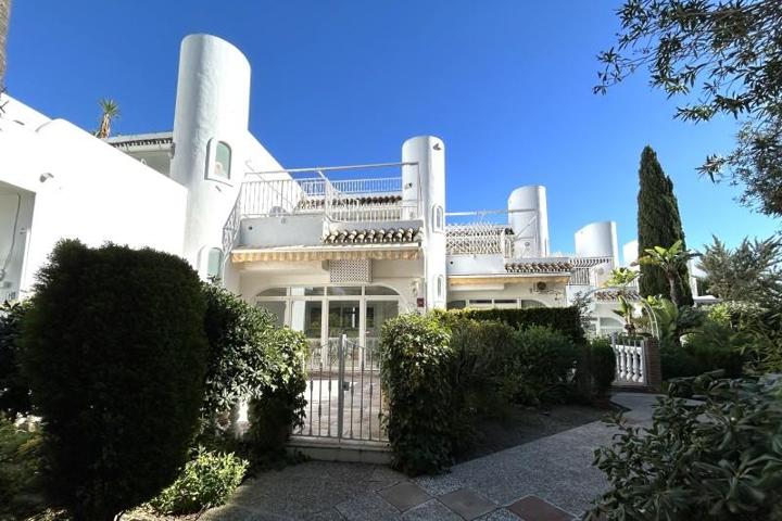 Adosada en alquiler en Benalmádena, Cortijo de Torrequebrada photo 0