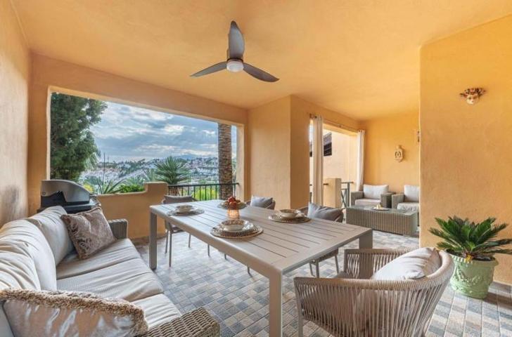 Piso en alquiler en Estepona, Estepona photo 0