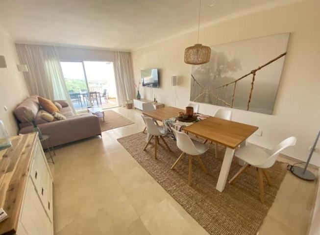 Piso en alquiler en Benahavís, Benahavis photo 0