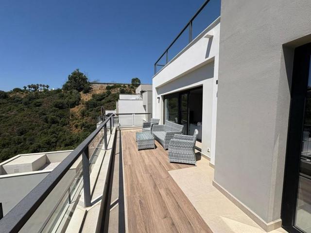 Apartamento en alquiler en Marbella photo 0