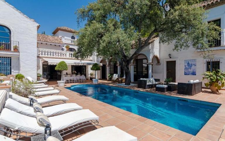 Chalet en alquiler en Benahavís, Benahavis photo 0