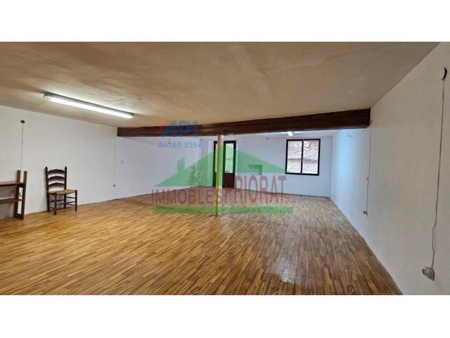 Local comercial en venta en Falset photo 0