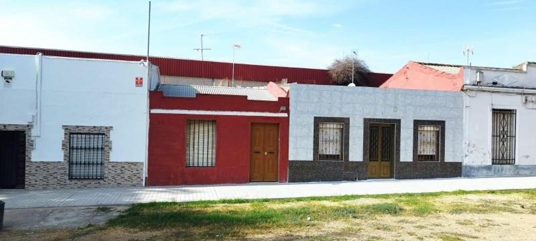Adosada en venta en Badajoz, Estación photo 0