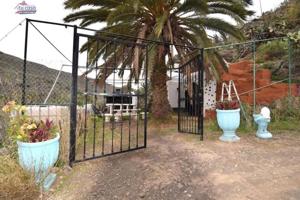 Casa en venta en Telde, Caserones - La Higuera photo 0