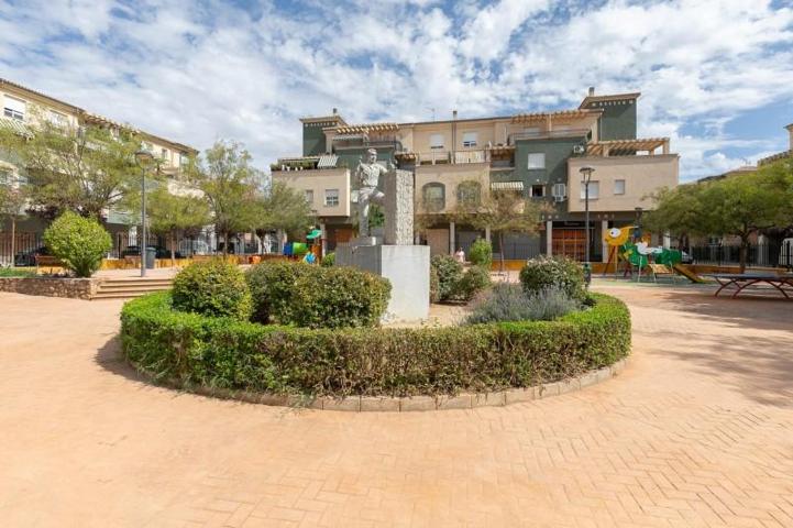 Local comercial en venta en Atarfe, Zona iliberis photo 0