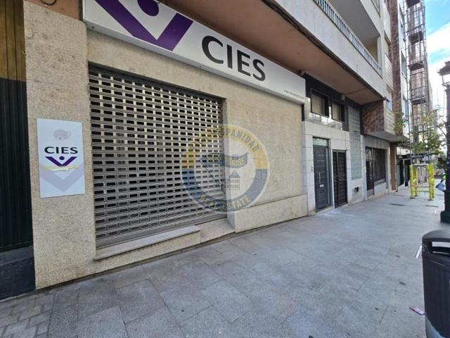 Local comercial en venta en Vigo, Hispanidade photo 0