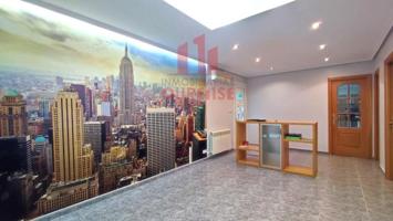 Casa en venta en Ourense, Seixalbo photo 0