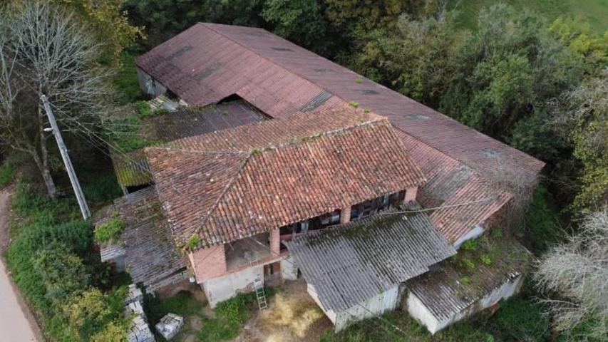 Casa en venta en Colunga, Pernus photo 0