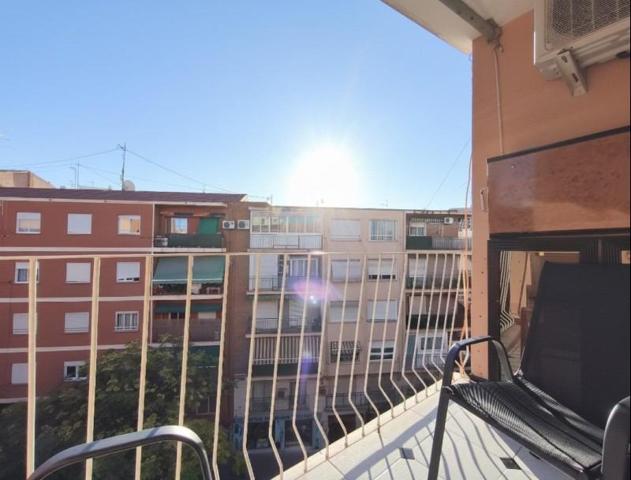 Piso en venta en Alicante, Carolinas bajas photo 0