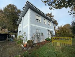 Casas de pueblo en venta en Sarria photo 0