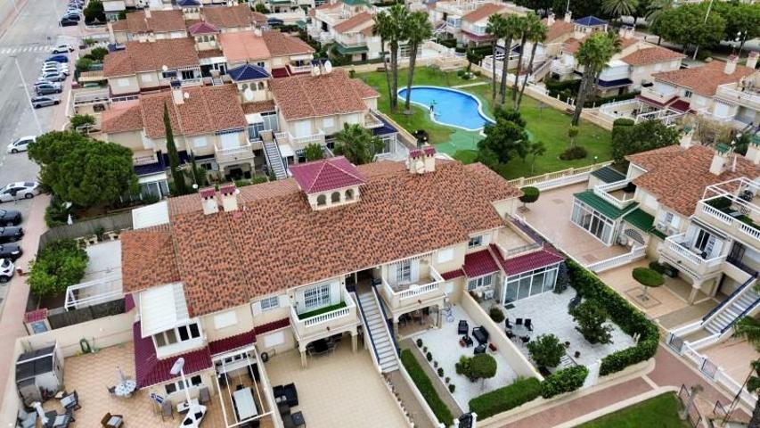 Piso en venta en Orihuela Costa, Playa Flamenca photo 0