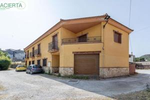 Casa en venta en Beas de Granada, Sierra de huetor y la alfaguara photo 0