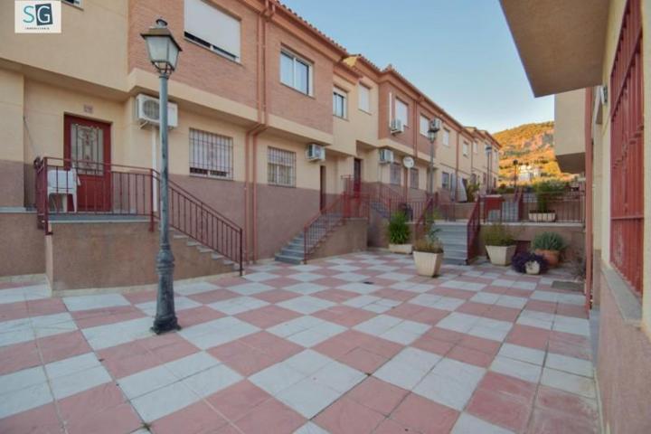 Adosada en venta en Alfacar, Sierra de huetor y la alfaguara photo 0