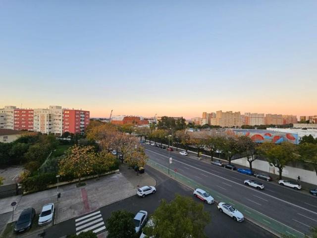 Piso en venta en Sevilla, Macarena - Los Principes - Begona photo 0