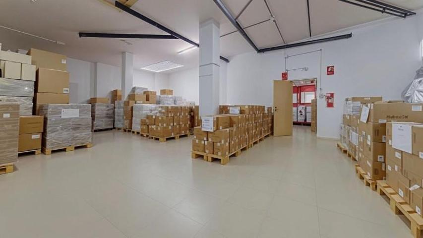 Local comercial en venta en Santa Coloma de Gramenet, Santa rosa photo 0