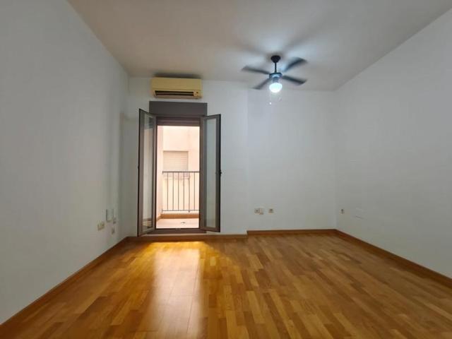 Apartamento en venta en Torremolinos, Centro photo 0