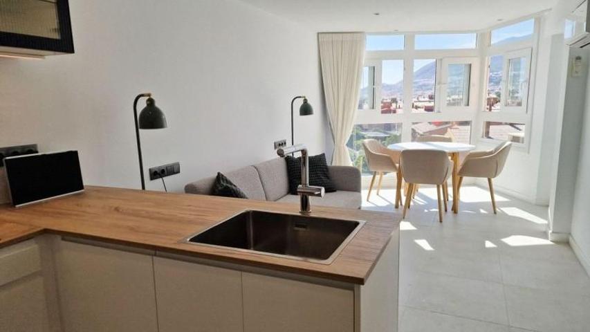 Apartamento en venta en Benalmádena, Benalmádena Costa photo 0