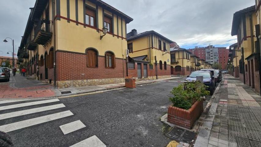 Piso en venta en Bilbao, Santutxu photo 0