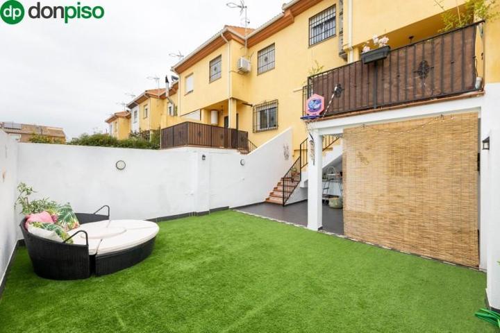 Adosada en venta en Vegas del Genil, Vega de granada zona noroeste photo 0