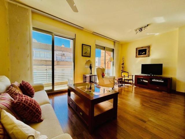 Apartamento en venta en Torrevieja, Centro photo 0