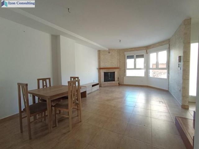 Adosada en venta en La Gineta, Castilla la mancha photo 0