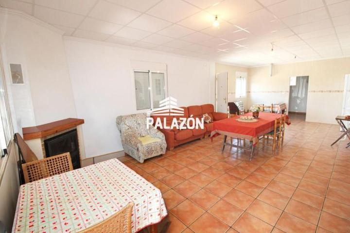 Chalet en venta en Crevillent photo 0