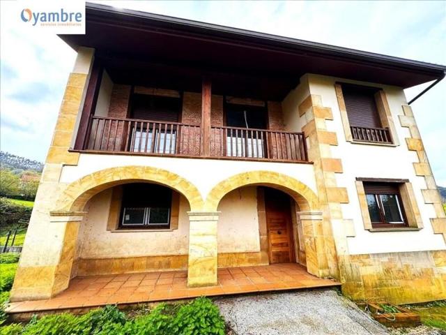 Chalet en venta en Bárcena de Cicero, La boodega photo 0