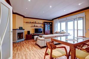 Casa en venta en Santa Margarida de Montbui, Cerca de igualada photo 0