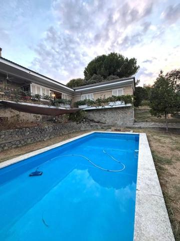 Chalet en venta en Guillena, Las pajanosas photo 0