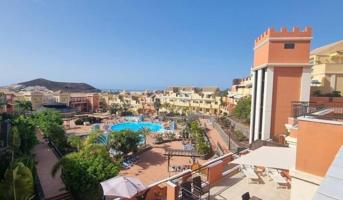 Apartamento en venta en Arona, Los Cristianos photo 0