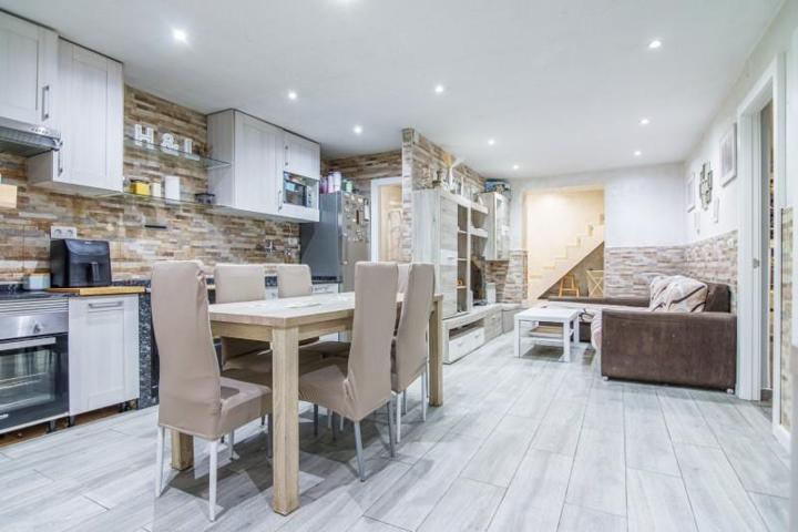 Casa en venta en Gijón, Gijón photo 0